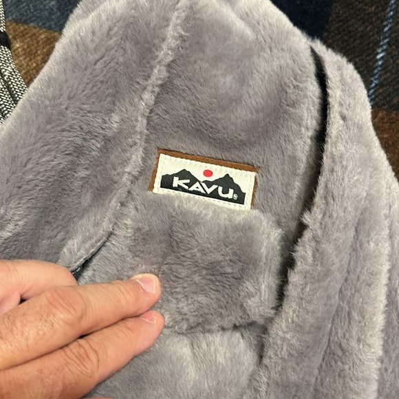 Kavu Fuzzy Gray Sling Bag (givie 2) - Picture 10 of 10